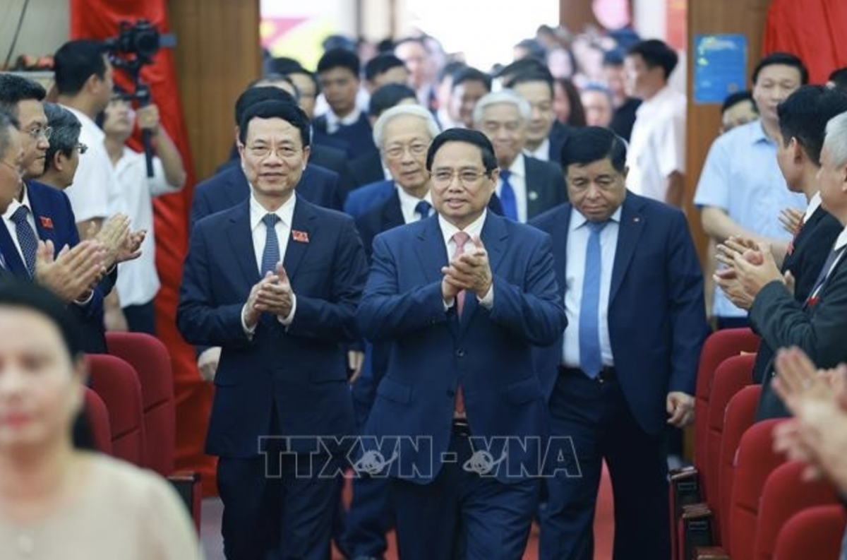 Prime Minister Pham Minh Chinh (C) welcomed at the first congress of the Ministry of Science and Technology’s Party organisation for the 2025–2030 term. (Photo: VNA)