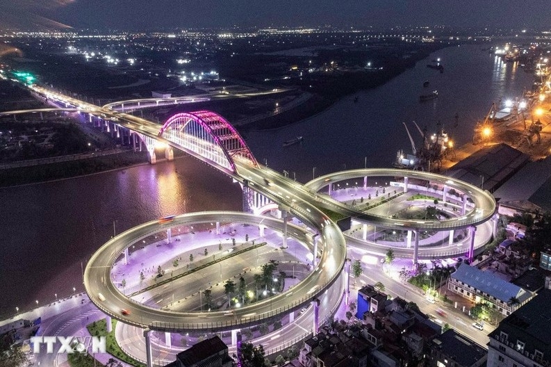  Since 1989, Vietnam has seen tangible results, particularly in reducing poverty through its own efforts and international cooperation. (Photo: VNA)