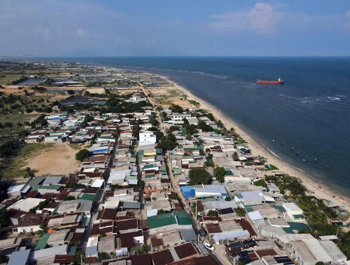 The coastal area in the southern part of Khanh Hoa province has been planned for the Ninh Thuan 1 and 2 nuclear power plants