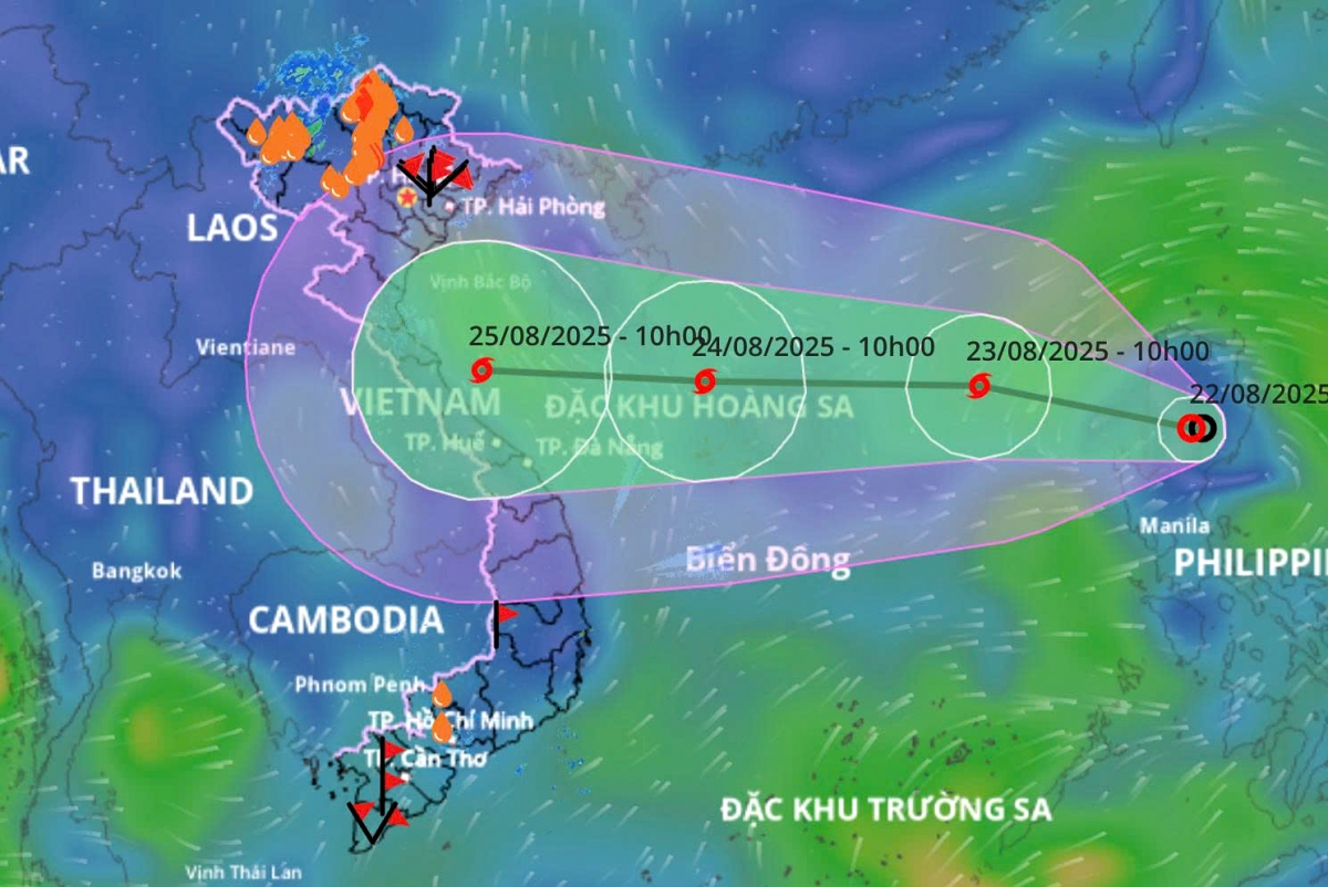 Typhoon Kajiki is likely to pound central Vietnam in the coming days. (Photo: VNDMS)