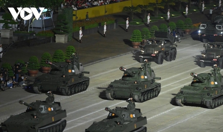 SU-152 self-propelled guns, among the powerful and modern weapons of the Vietnamese army
