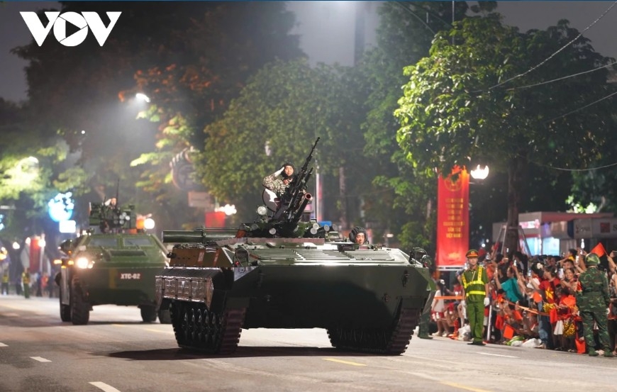 Tank formation led by armored forces in mission A80