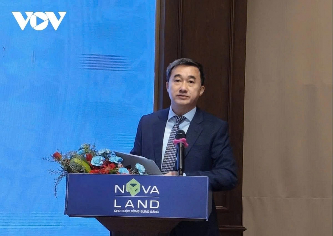 Deputy Minister of Health Tran Van Thuan speaks at a national conference on medical tourism and sustainable development held in Lam Dong on August 26