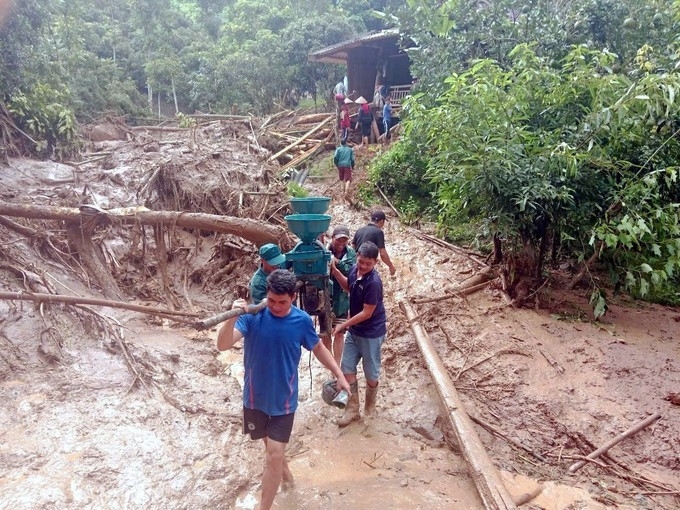 Flashfloods and landslides hit Dien Bien province.