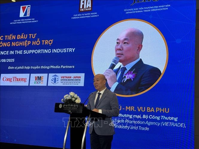 Vu Ba Phu, Director of the Vietnam Trade Promotion Agency, addresses the event (Photo: VNA)