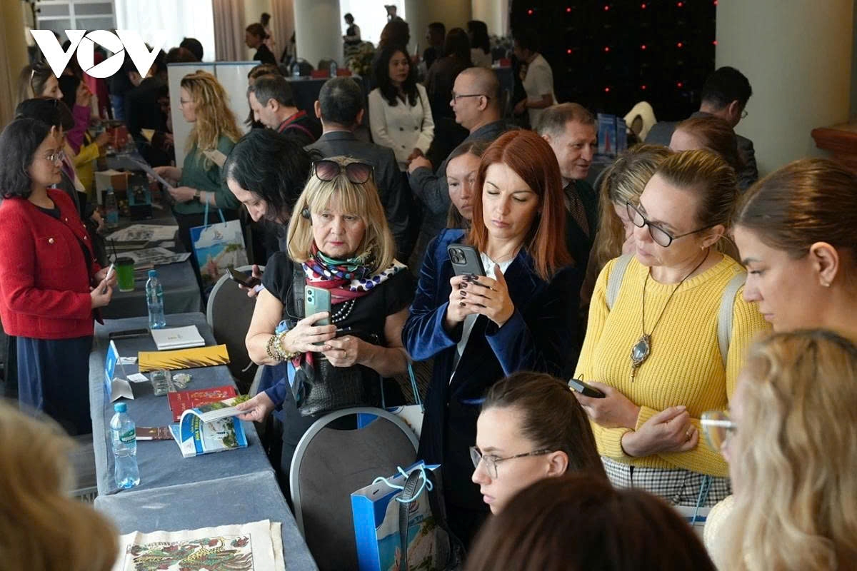 Many Russian people explore destinations in Khanh Hoa province during a tourism promotion programme in Russia early this year