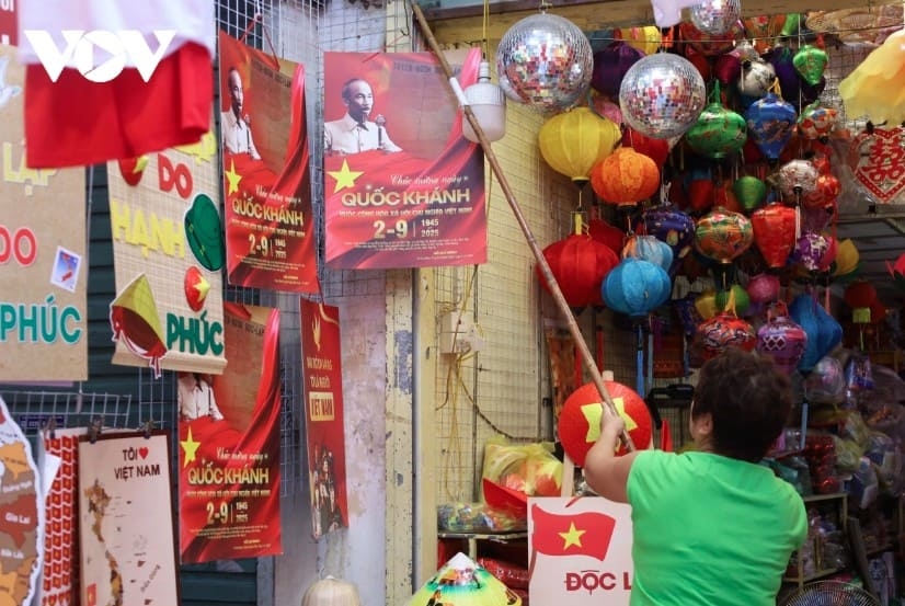 Vendors open early each day in order to welcome the steady stream of visitors who come to shop for decorations and souvenirs.