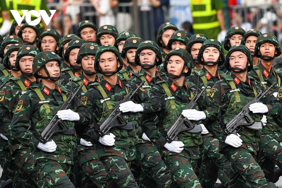 The rehearsal brings together thousands of participants, including military units from the Vietnam People’s Army, police forces, civil defence units, youth organisations, cultural performers, among others.