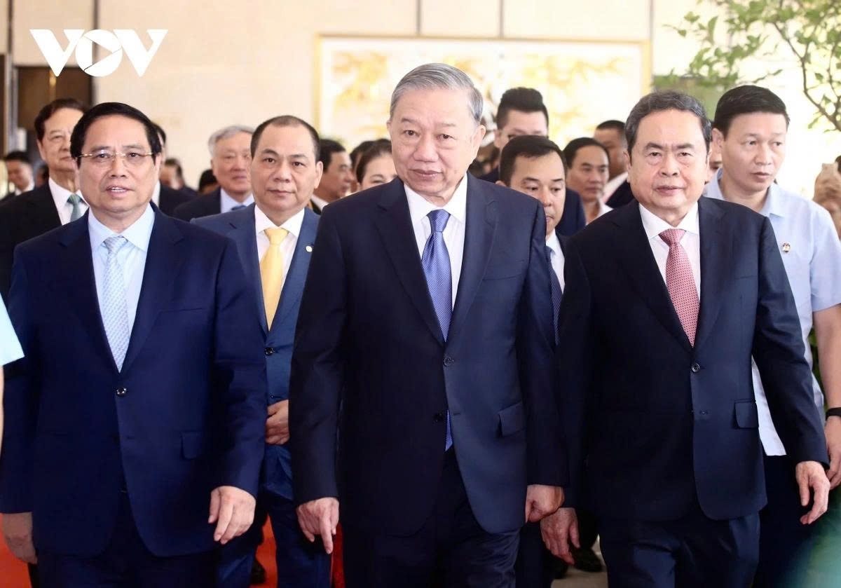 Party General Secretary To Lam (C), Prime Minister Pham Minh Chinh (L), National Assembly Chairman Tran Thanh Man (R) are among distinguished guests at the ceremony.
