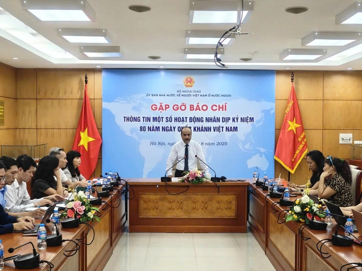 SCOVA Chairman Nguyen Trung Kien unveils numerous activities for overseas Vietnamese on National Day celebrations at a press conference in Hanoi on August 6