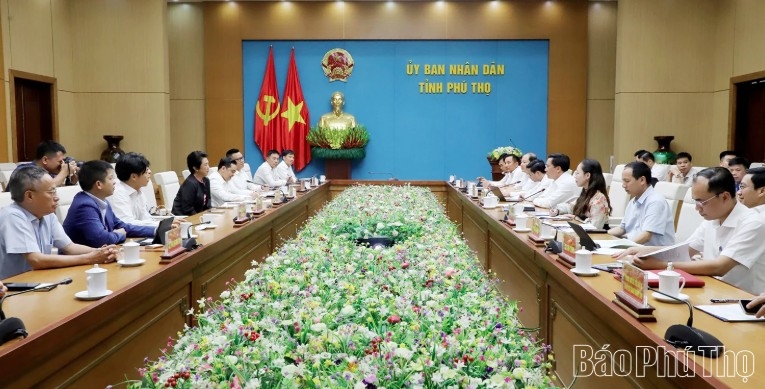 An overview of the working session (Photo: baophutho.vn)