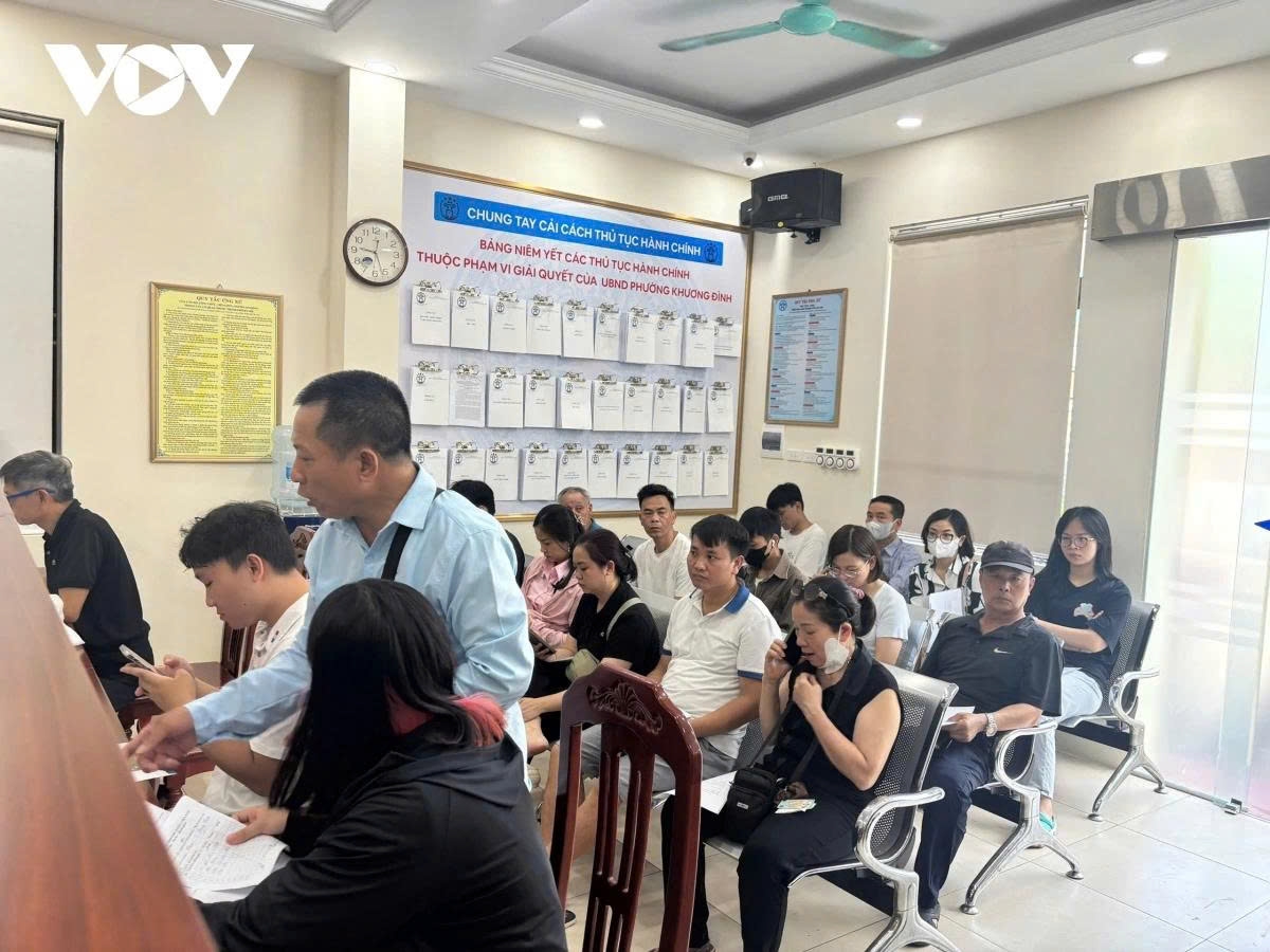 A Public Administrative Service Centre in Hanoi is always crowded with people wishing to have their procedures handled on time