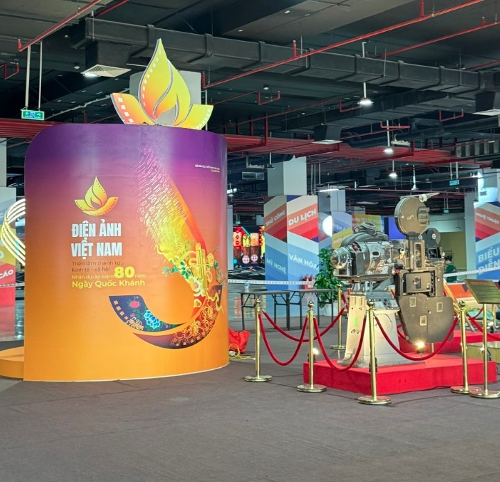 A corner showcases Vietnamese cinema (Photo: hanoimoi.vn)