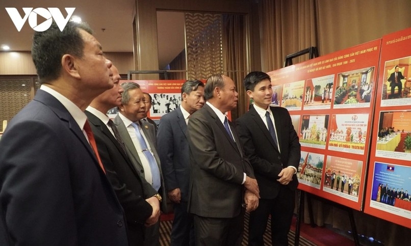 At a photo exhibition marking the 80th anniversary of the Vietnam People’s Public Security (August 19, 1945 – 2025) in Vientiane