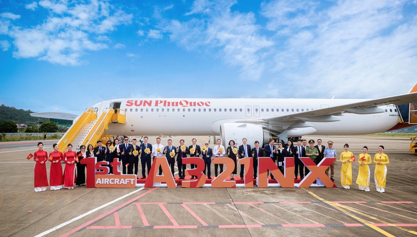 Sun Group – Phu Quoc Airways flight welcomed with a ceremony at Phu Quoc International Airport (Photo: Sun Group)