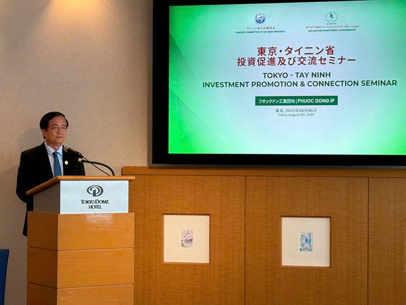 Nguyen Hong Thanh, vice chairman of Tay Ninh provincial People’s Committee, speaks at the event. (Photo: baodautu.vn)