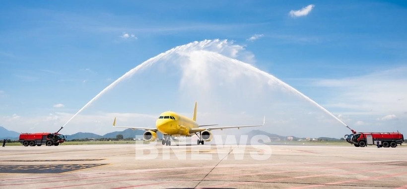 Vietravel Airlines welcomes its second owned aircraft, an Airbus A320, on August 4. (Photo: VNA)