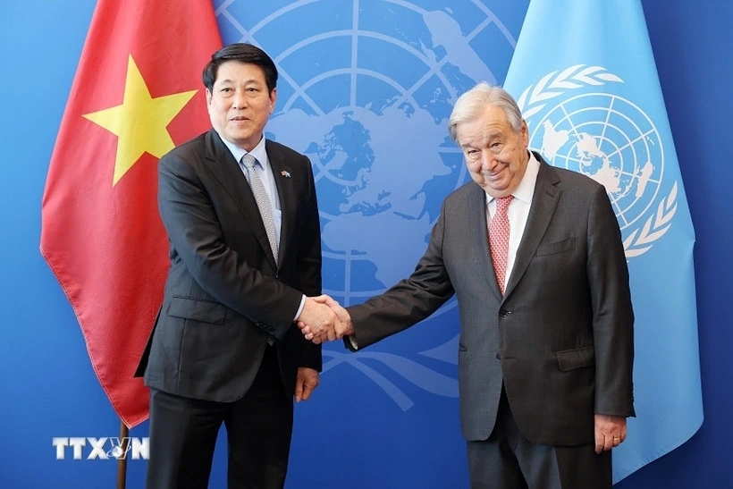 Meeting with UN Secretary-General António Guterres at the United Nations Headquarters, President Luong Cuong reaffirms Vietnam’s trust in and support for multilateralism and the central role of the UN in global governance, and states that Vietnam is ready to host UN offices and facilities. (Photo: VNA)