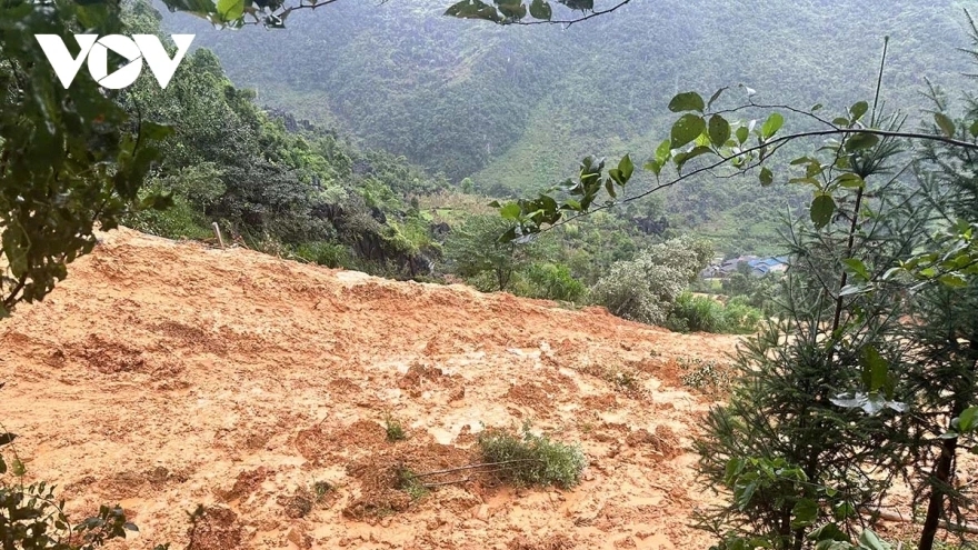 Heavy rain and strong winds trigger flashfloods in Tuyen Quang province