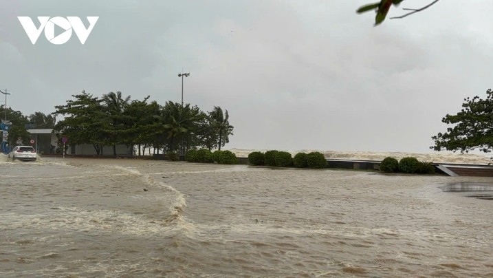 Many areas in Thanh Hoa are submerged in floodwaters