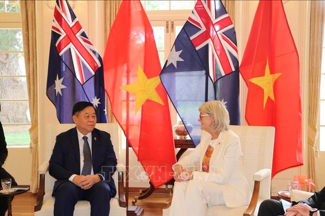 Nguyen Trong Nghia, Secretary of the Party Central Committee, and Head of the Central Propaganda and Mass Mobilization Commission and Australia’s Governor-General Sam Mostyn (Photo:VNA)