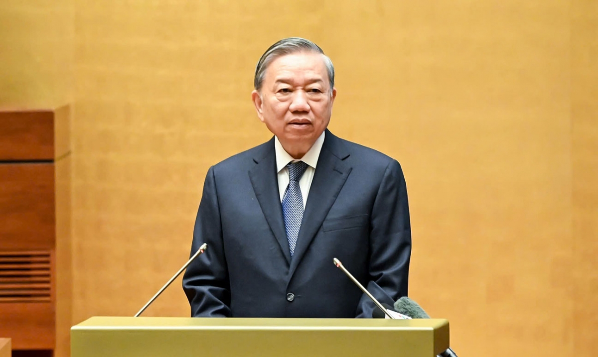 Party General Secretary To Lam speaks at the conference to concritise the implementation of four new Resolutions of the Politburo. (Photo: nhandan.vn)