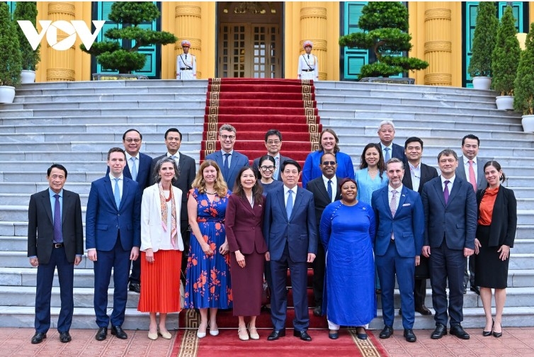 President Luong Cuong with the UN Resident Coordinator and heads of UN agencies in Vietnam