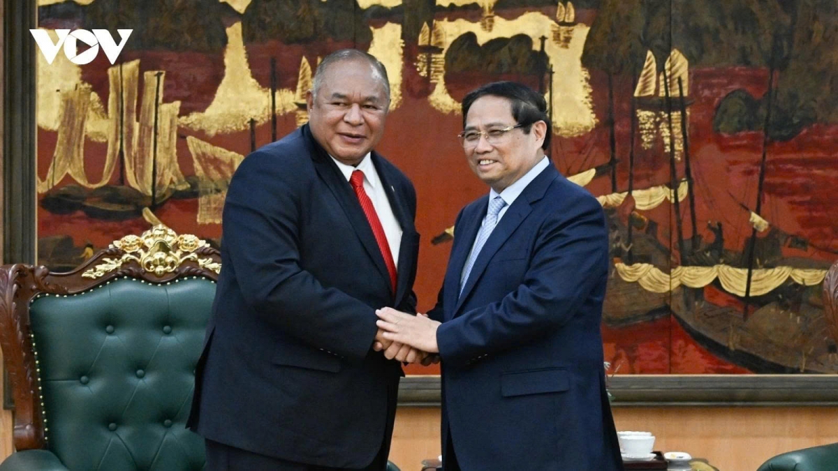 Prime Minister Pham Minh Chinh (R) meets Minister of Foreign Affairs and Cooperation of Timor-Leste Bendito dos Santos Freitas, in Hanoi on September 16