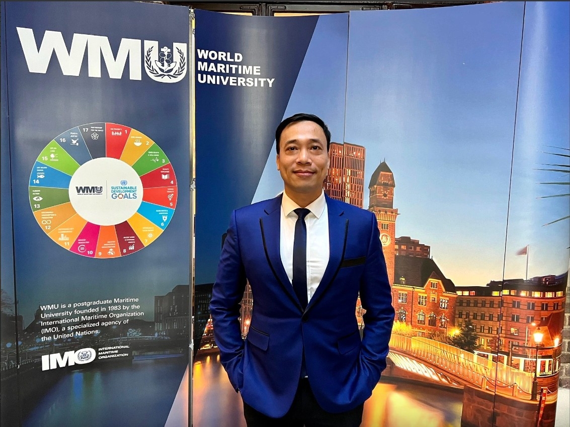 Leading the Vietnamese cohort is Assoc. Prof. Hoang Anh Tuan from Dong Nai University of Technology, who is ranked 438th globally. (Image source: tienphong.vn)