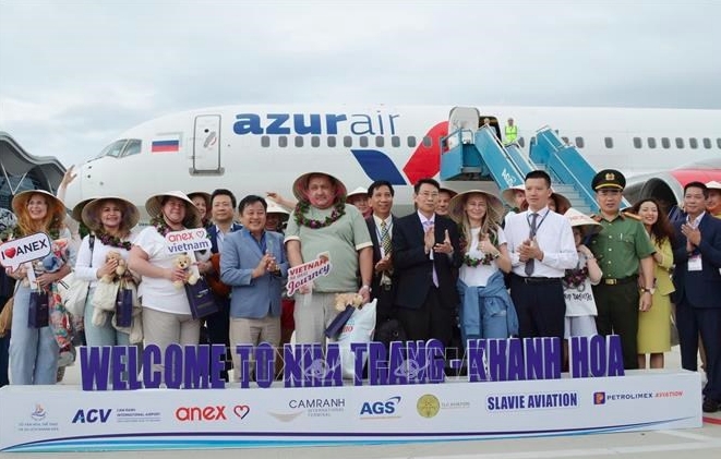 Russian tourists return to Khanh Hoa province for the first time since the COVID-19 outbreak in 2020 (Photo:VNA)