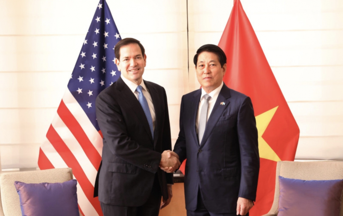 President Luong Cuong (right) receives US Secretary of State Marco Rubio in New York on September 24, 2025. (Photo: VNA)