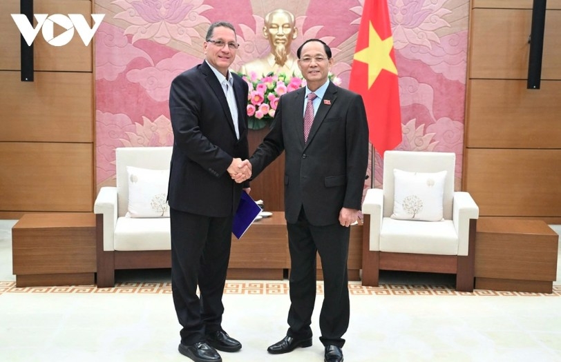 Vice Chairman of the National Assembly (NA) Tran Quang Phuong on September 3 receives Vice President of the United Socialist Party of Venezuela (PSUV) Jesús German Faria Tortosa (Photo: vov.vn)