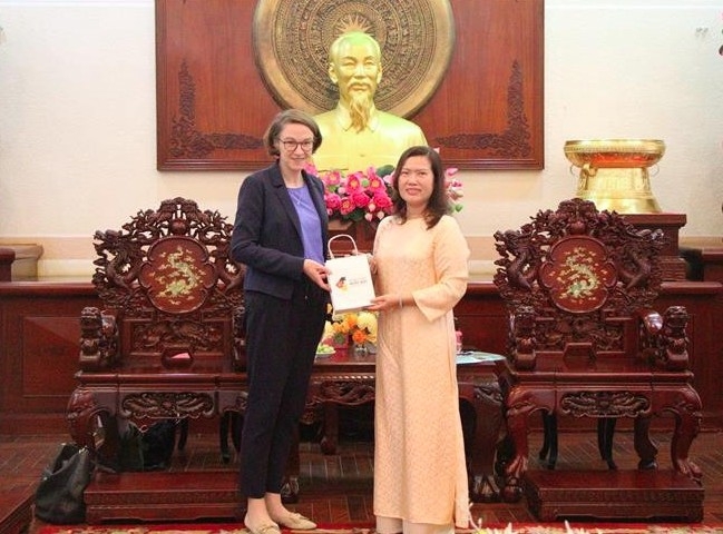German Consul General Andrea Maria Suhl and Nguyen Thi Ngoc Diep, Vice Chairwoman of the Can Tho People’s Committee (R). (Photo: VNA)