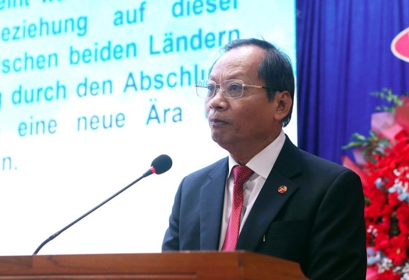 Chairman of the Vietnam – Germany Friendship Association in Da Nang Nguyen Huu Lai speaks at the event. (Photo: VNA)