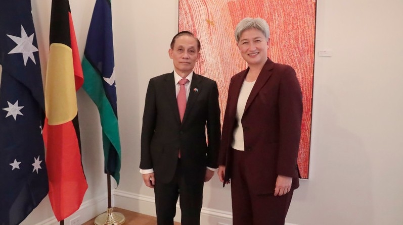 Acting Foreign Minister Le Hoai Trung (L) and Australian Foreign Minister Penny Wong. (Photo: VNA)