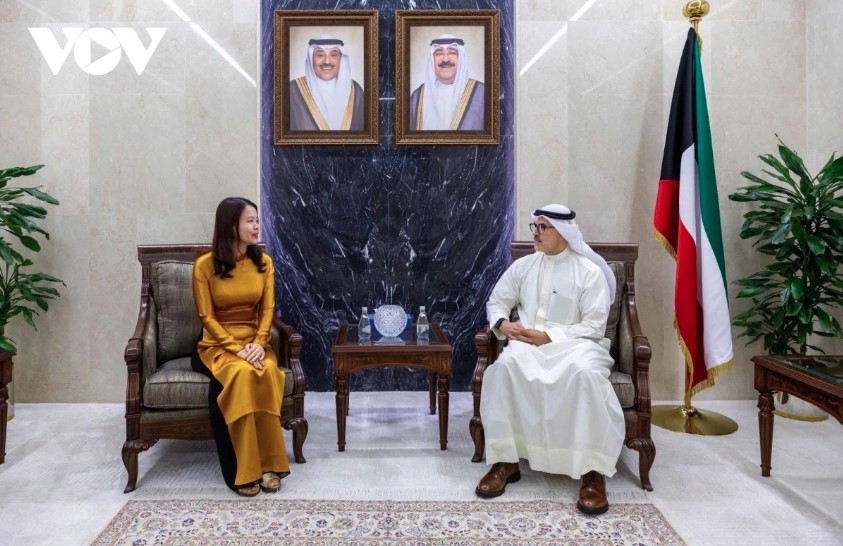 Vietnamese Deputy Foreign Minister Nguyen Minh Hang and Kuwait’s First Deputy Foreign Minister