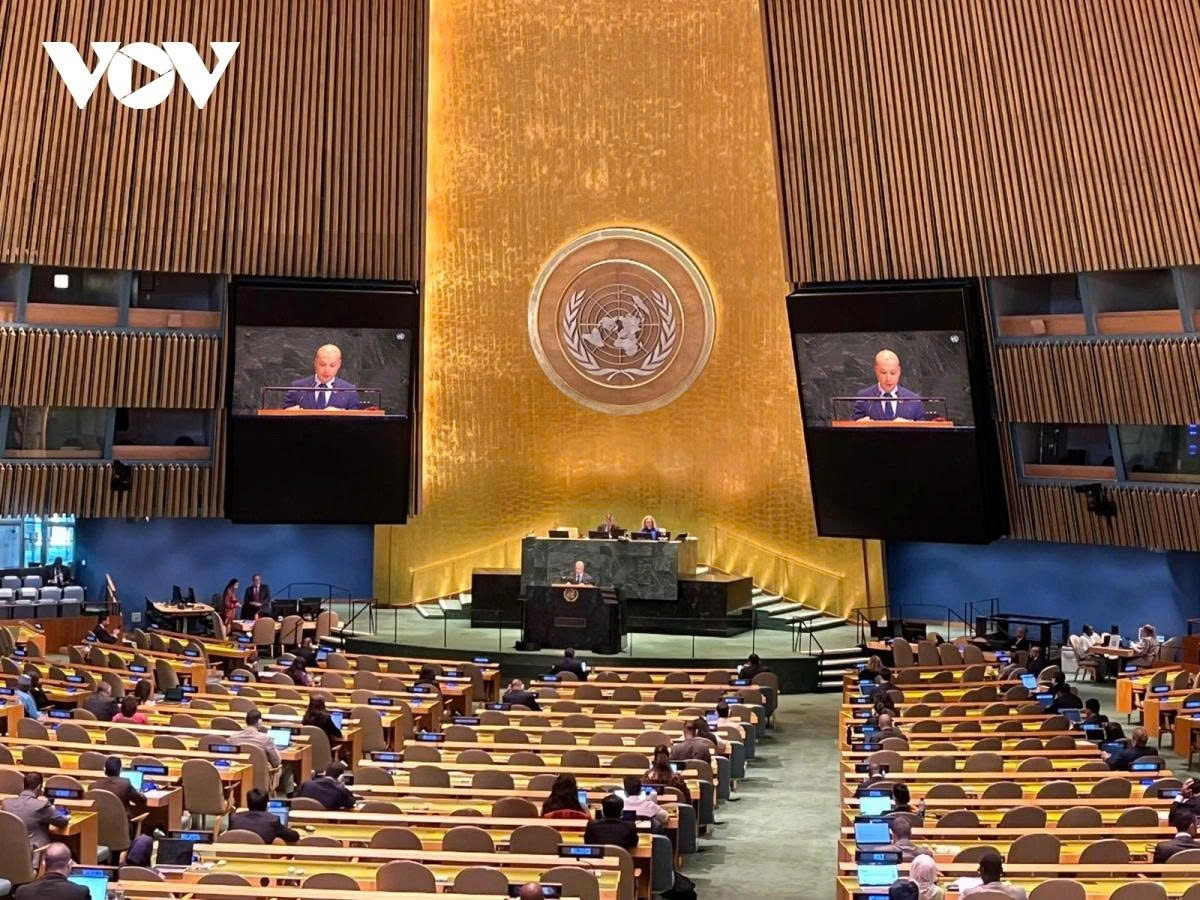 Ambassador Nguyen Hoang Nguyen, Deputy Permanent Representative of Vietnam to the United Nations, speaks at a High-Level Plenary Meeting of the United Nations General Assembly to mark International Day Against Nuclear Tests, held in New York, USA, on September 3