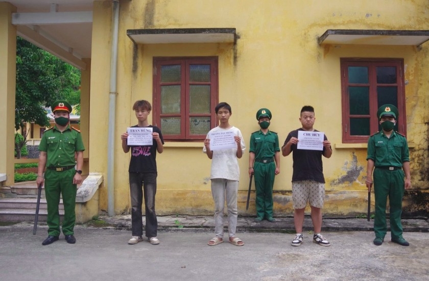 Three Chinese nationals have bên deained for illegally entering Vietnam