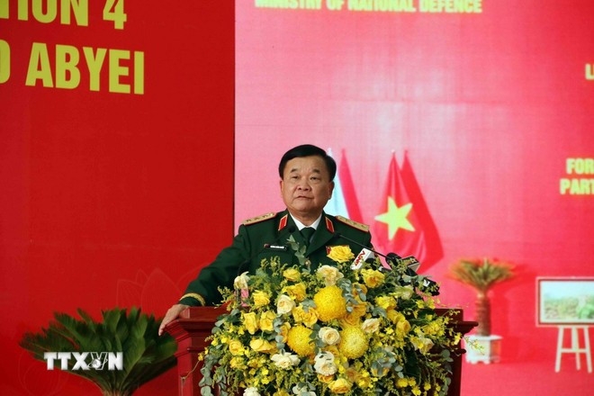 Deputy Minister of National Defence Senior Lieutenant General Hoang Xuan Chien speaks at the event. (Photo: VNA)