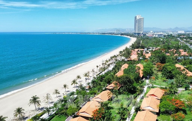 The beauty of Ninh Chu – Binh Son beach (Ninh Chu and Dong Hai wards, Khanh Hoa province). (Photo: VNA)