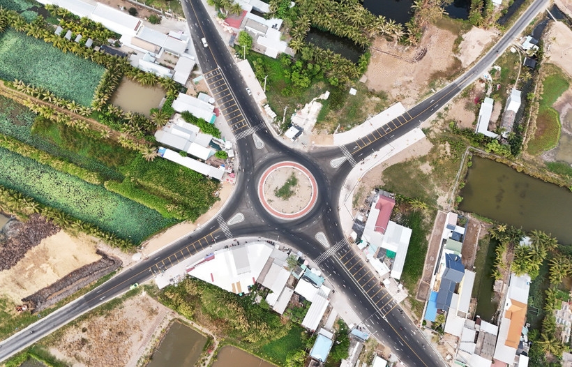 The North–South expressway brings new face to the Mekong Delta region. (Photo: VNA)