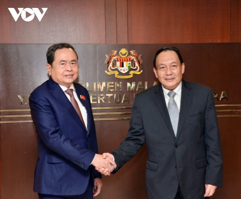 NA Chairman Tran Thanh Man and Malaysian Senate President Dato’ Awang Bemee Awang Ali Basah 