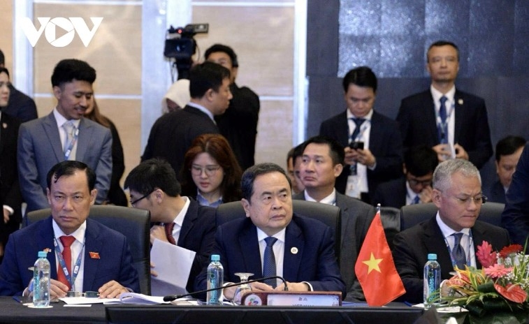  NA Chairman Tran Thanh Man at the meeting