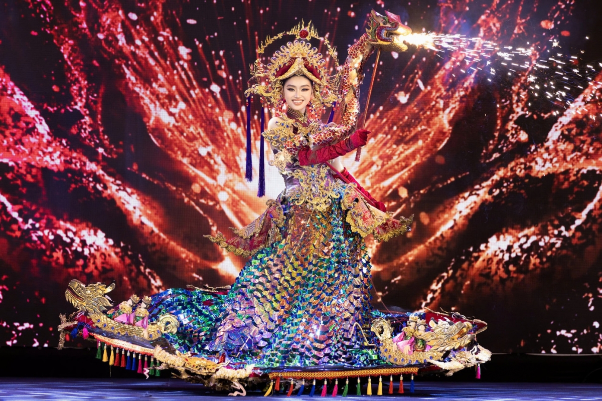 Yen Nhi will wear an outfit to introduce water puppetry at Miss Grand International 2025's national costume sub-contest. (Image source: tienphong.vn)