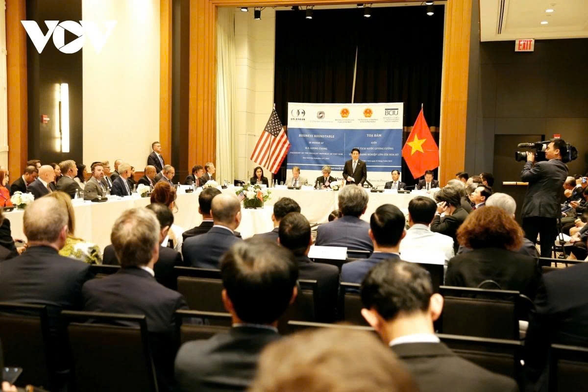 Vietnamese President Luong Cuong meets with leading US corporations in New York, USA, on September 23