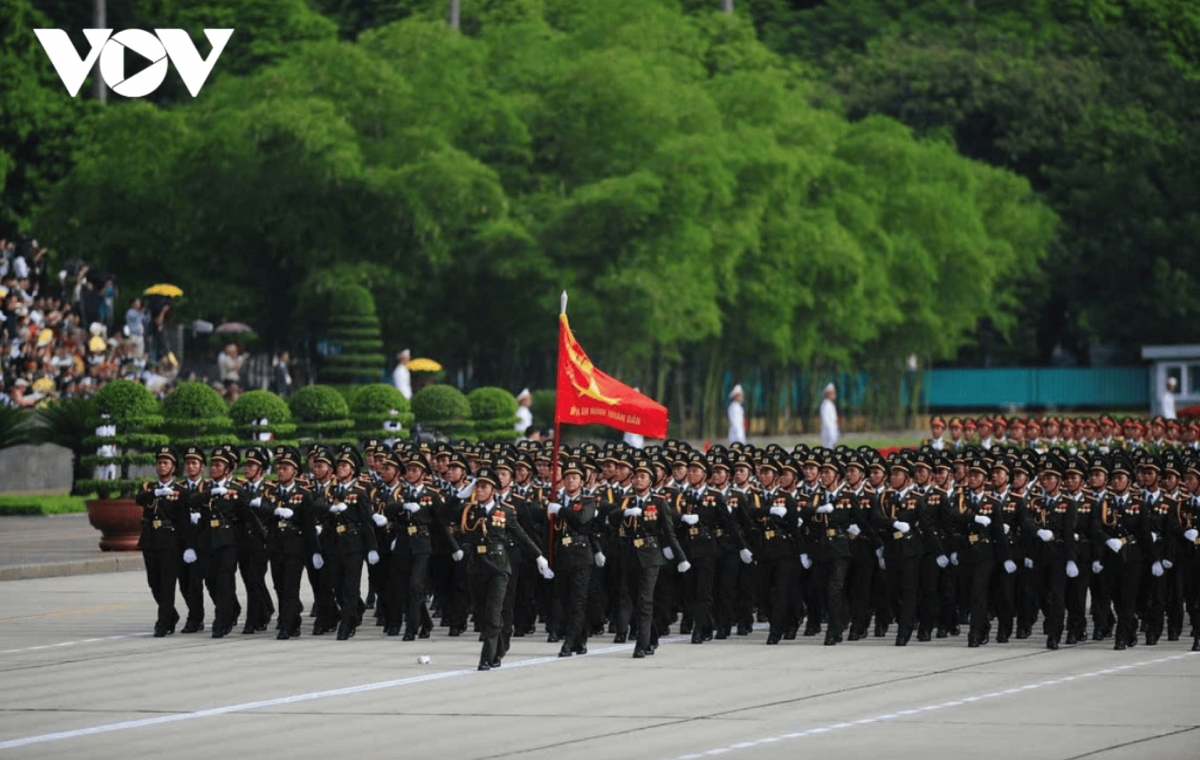  Female special police soldiers