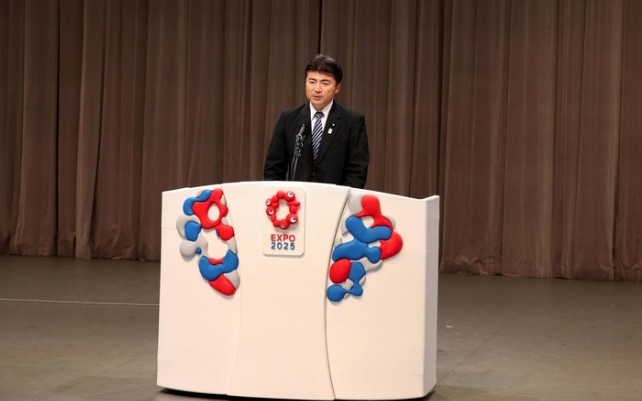 Governor of Osaka Prefecture Yoshimura Hirofumi speaks at the event (Photo: VGP)