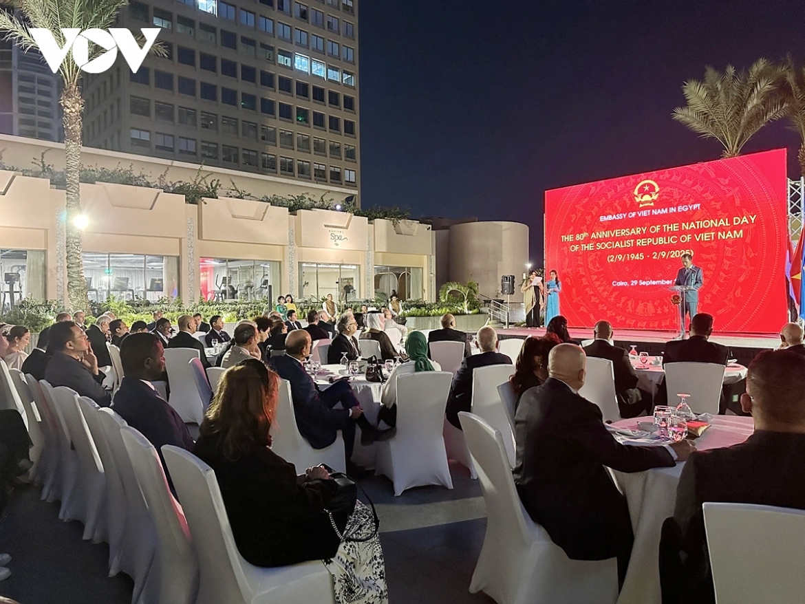 Vietnamese Ambassador Nguyen Nam Duong speaks at the commemorative ceremony