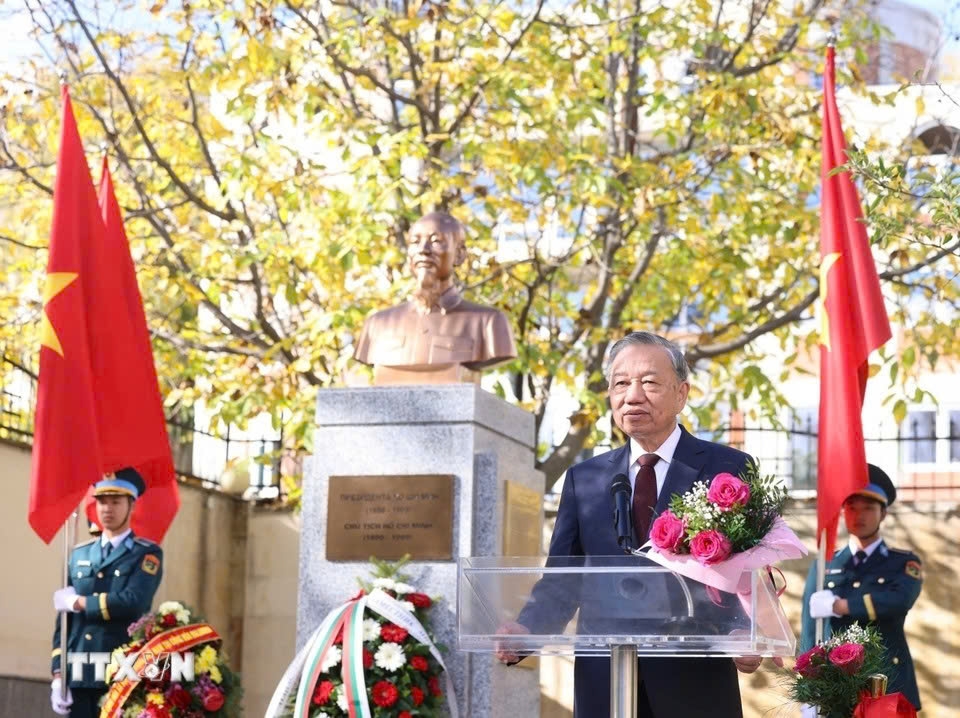 Vietnamese Party General Secretary To Lam speaks at the ceremony. (Photo: VNA)
