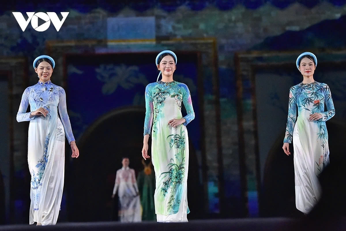 Each design is not just a garment but a piece of Hanoi’s elegant and graceful memory.